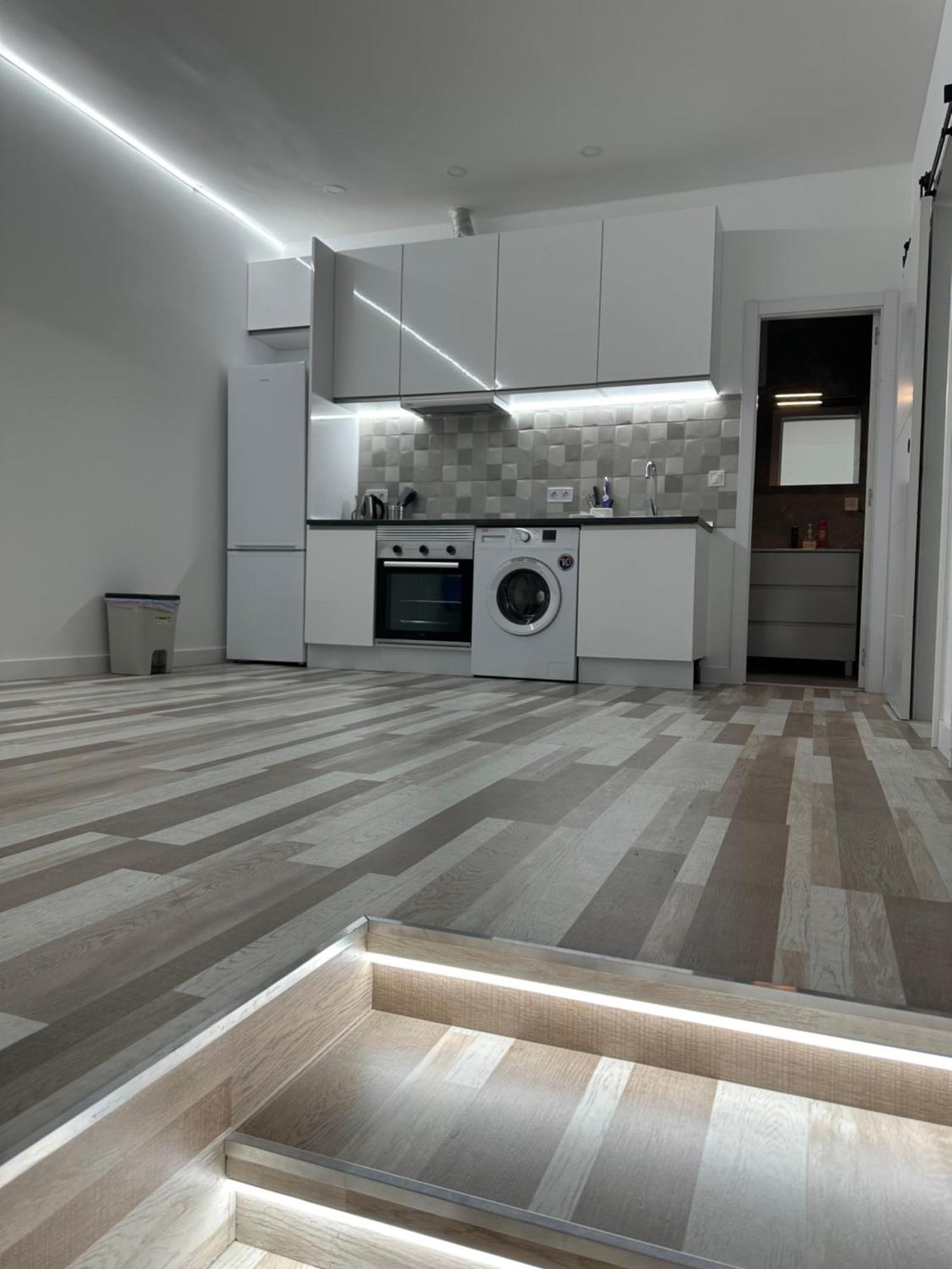 Alojamiento Fantasia Madrid Exterior foto